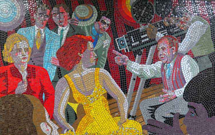 Hitchcock-at-work-mosaic--mural